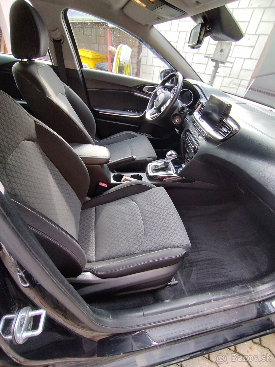 Kia ceed 2019 1.6crdi automat - 15