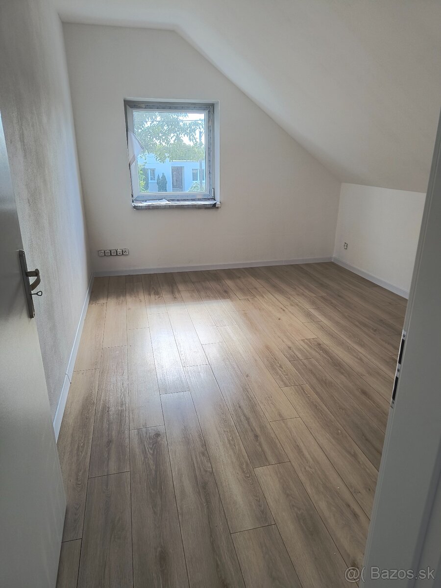 LUXUSNÝ 5 IZB. RD V SENCI V ŠTANDARDE - 15