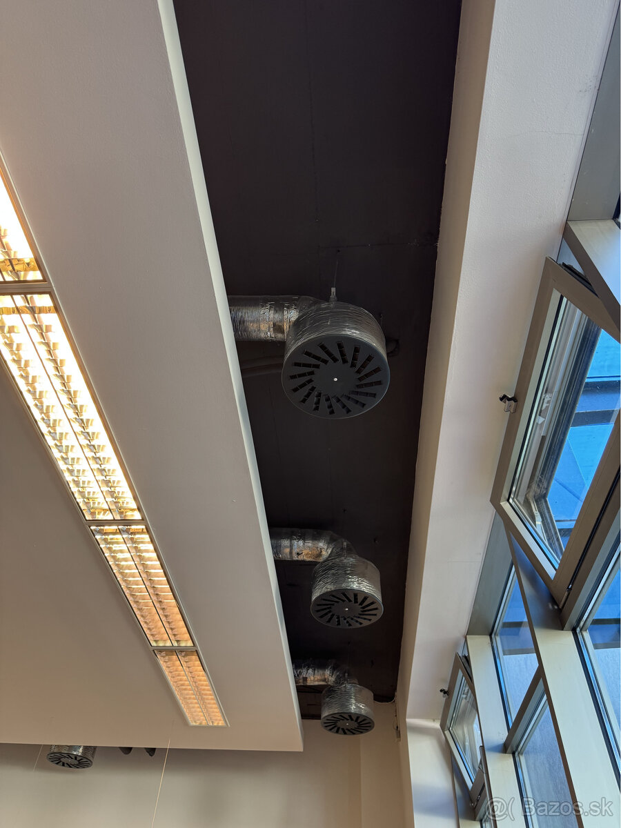 Prenájom prízemného obchodného priestoru 99 m² vo frekventov - 15