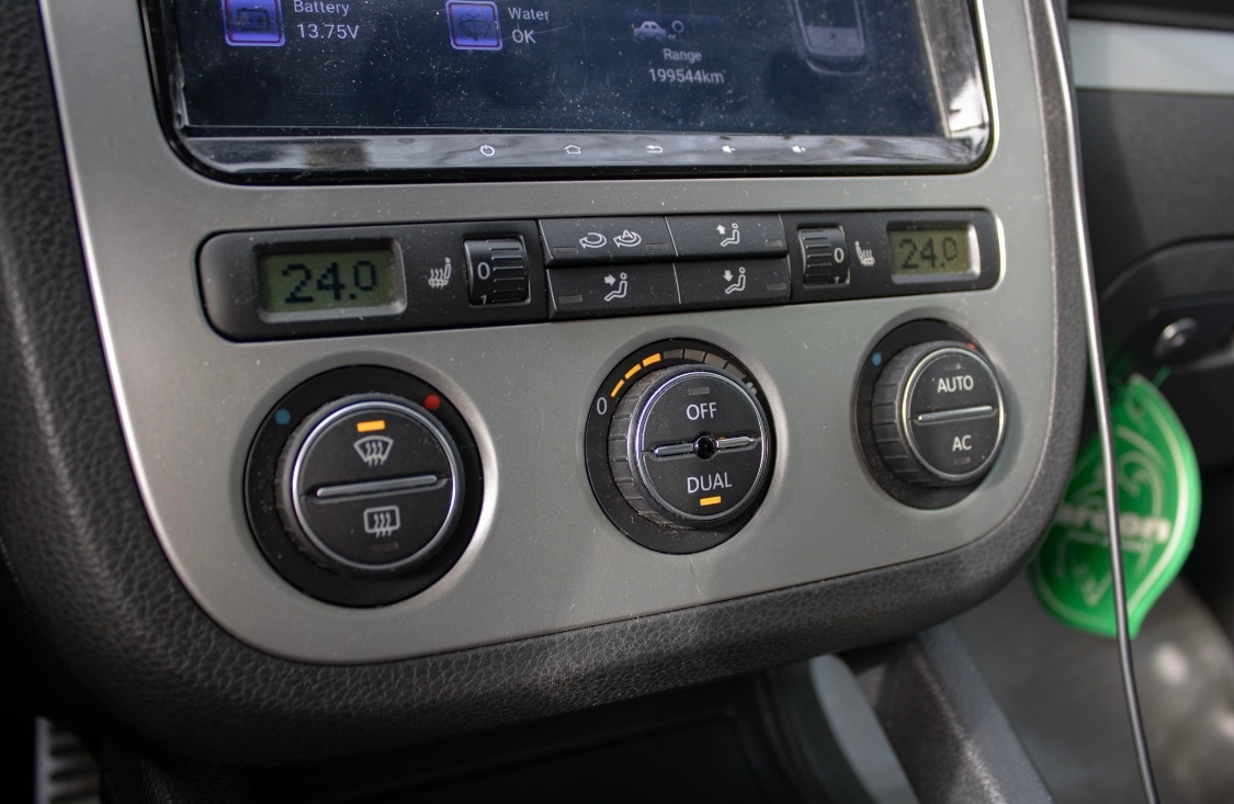 VW Volkswagen Scirocco 1.4 TSI 118 kW - 15