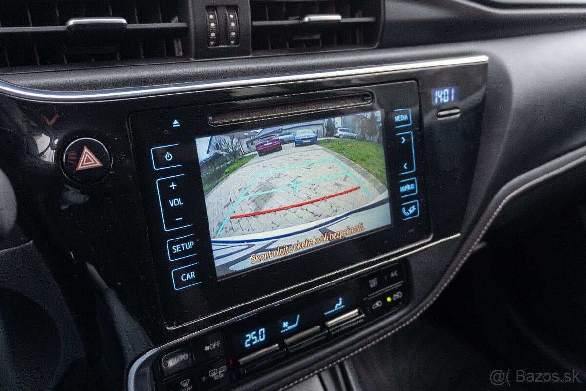 Toyota Auris Touring Sports 1.6 benzín - 15