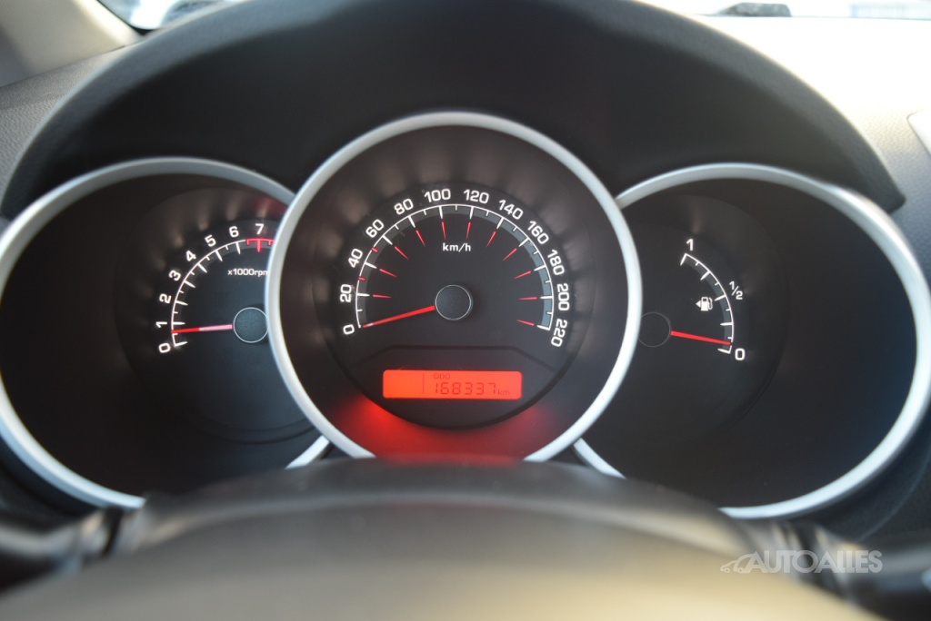 Kia Venga 1,4 i 66 kW - 15