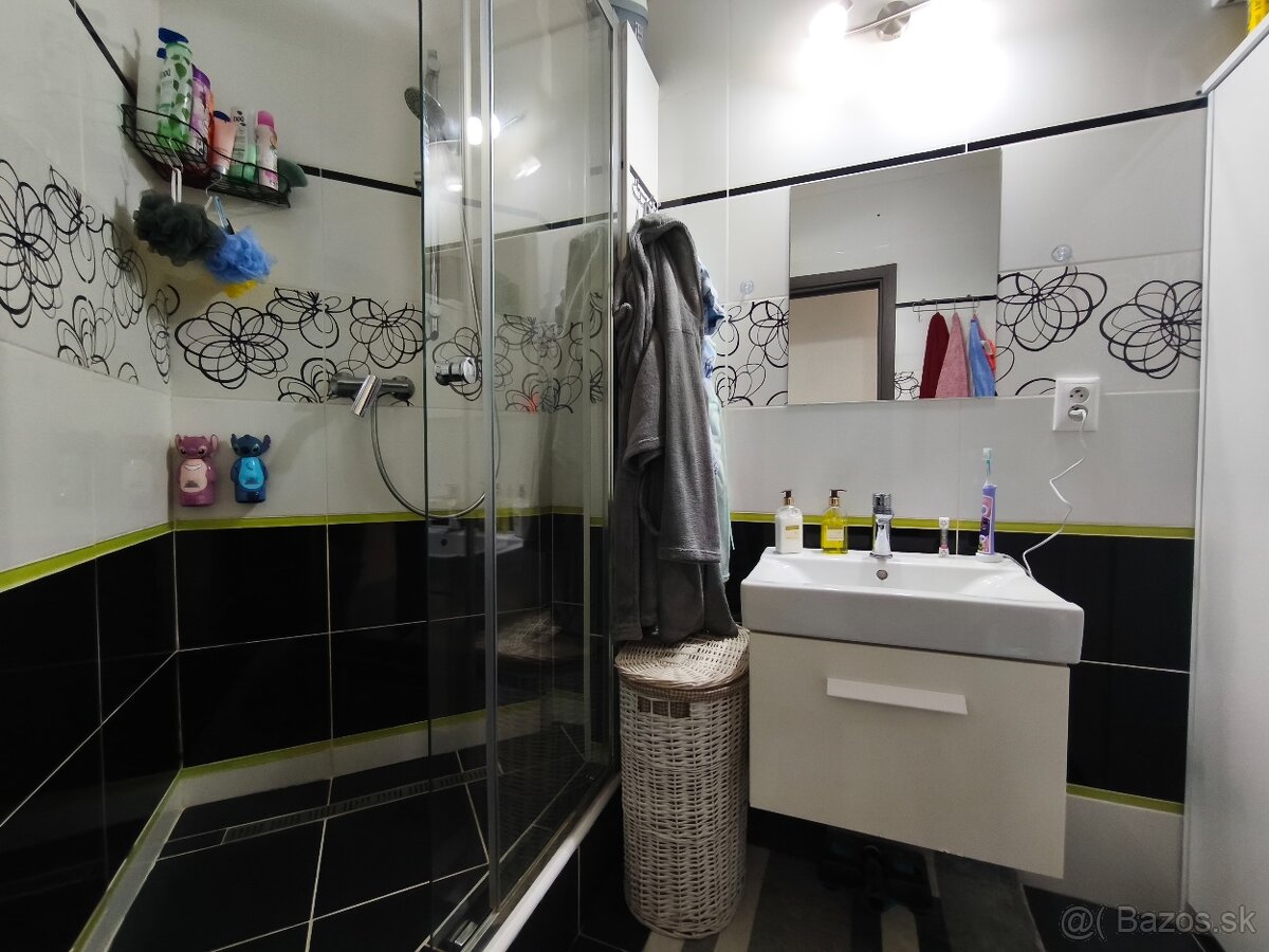 Moderný trojizbový byt s loggiou - 15