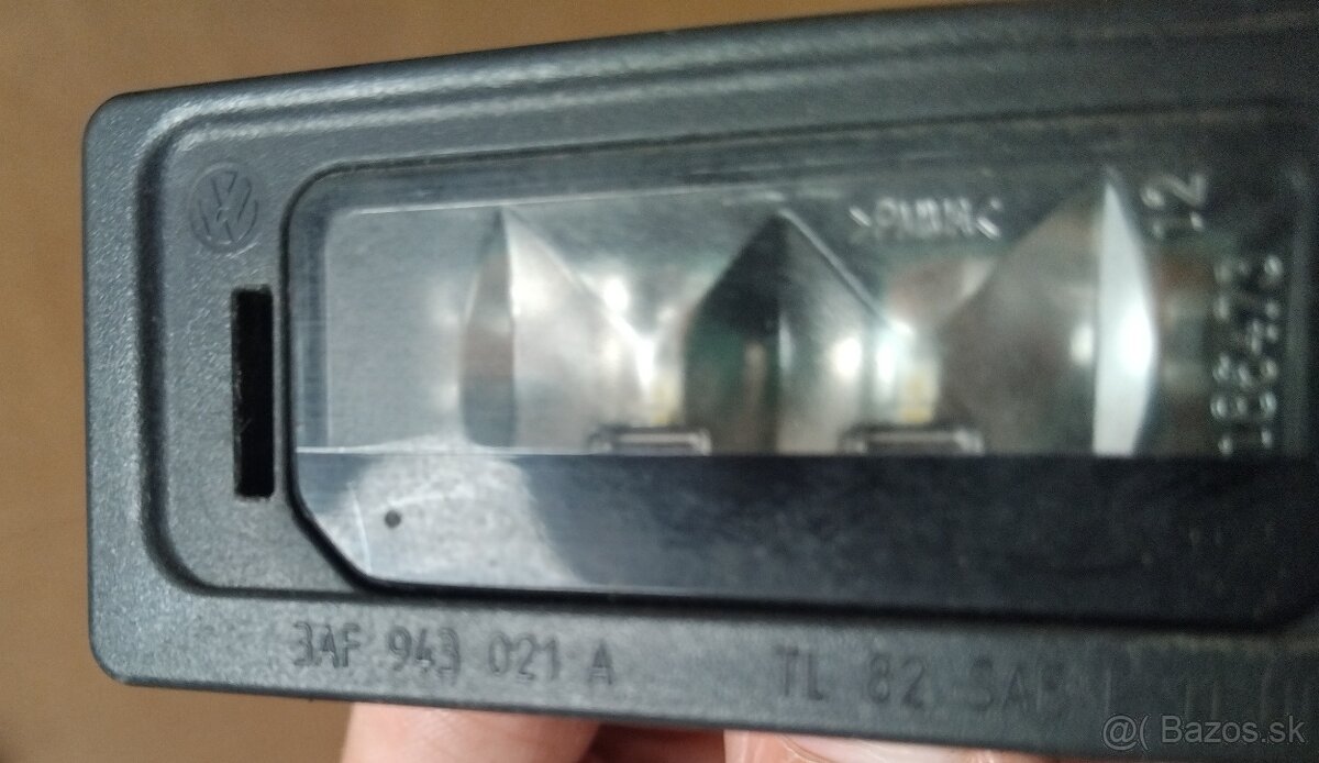 rozpredám dvere kufra Superb 3 - 15