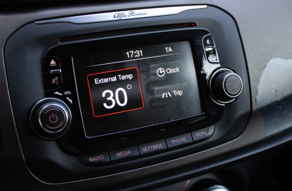 Alfa Romeo Giulietta (2015) - 15