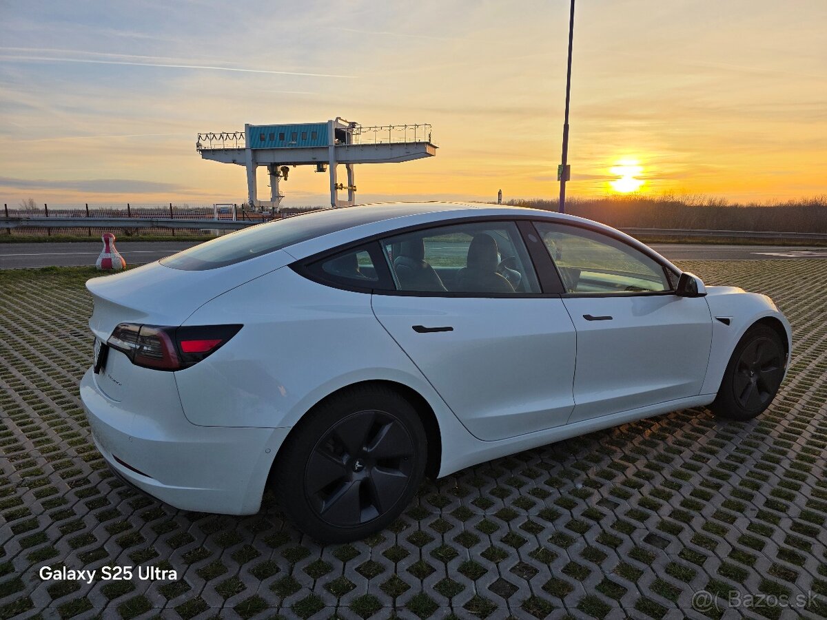 Tesla model 3 Long Range 366 kw Refresh Model 2021 74621km - 15