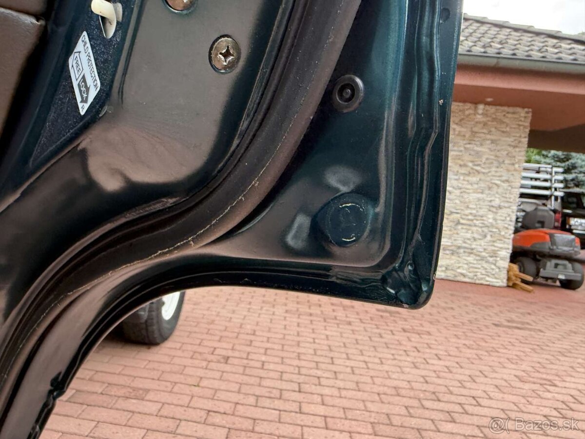 MITSUBISHI PAJERO 2,5TD 7miest - 15