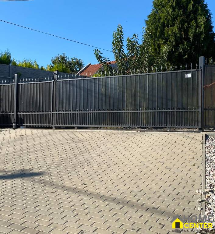 PREDAJ : rodinný dom na bývanie a aj podnikanie, Komárno - 15