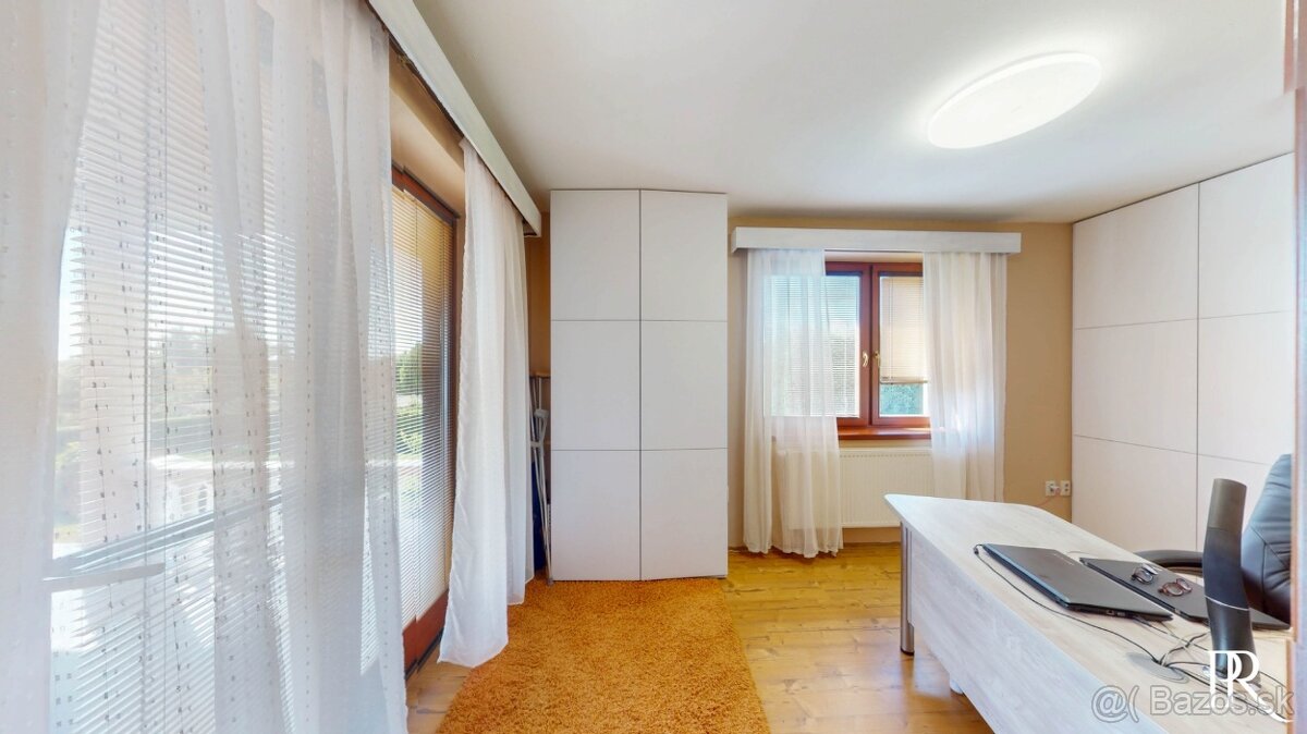 JEDINEČNÝ 5 IZBOVÝ RODINNÝ DOM S BAZÉNOM A KRÁSNOU ZÁHRADOU - 15
