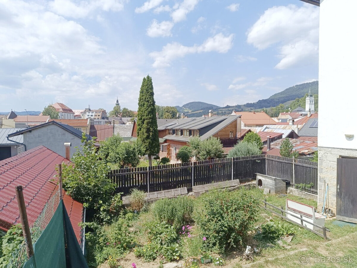 RD S KRÁSNYM POZEMKOM /237M2/ GARÁŽ,KRB,NOVÁ STRECHA PRI CEN - 15