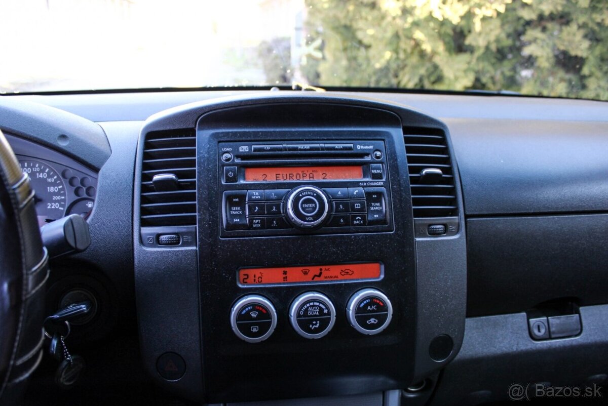 Nissan Navara DoubleCab 2.5 dCi - 15