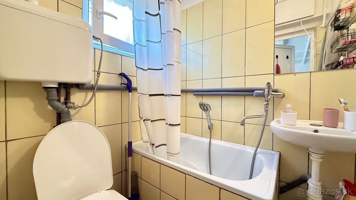 MAĎARSKO - JAZERO RAKACA - 4 IZBOVÁ CHATA, TERASA, VÍRIVKA. - 15