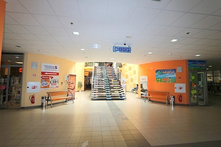 Obchodný priestor 32,8 m2 na prízemí v centre mesta Galanta - 15