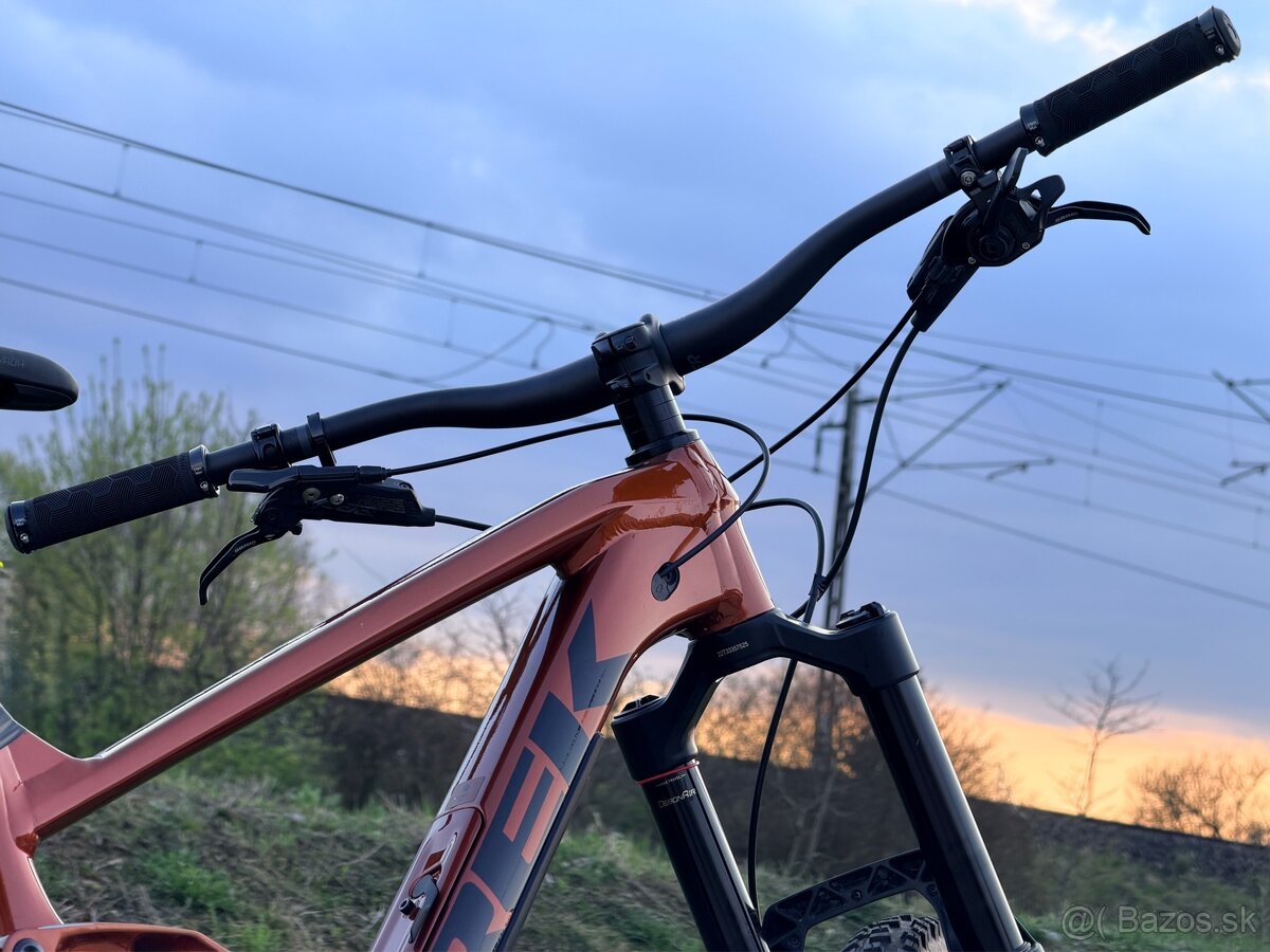 Trek Slash 8 gen 5 2024 - 15