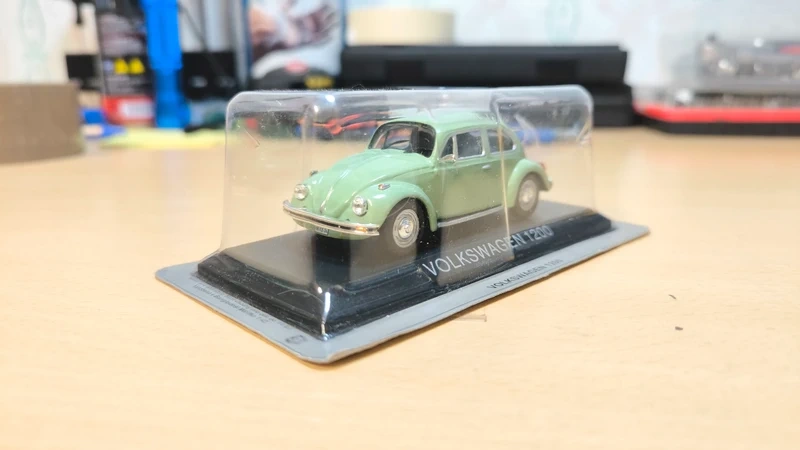 Kultovní auta ČSSR + Legendární automobily minulé éry 1:43. - 15