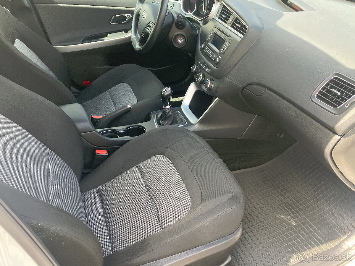 Kia Ceed 1.4 benzín 74 kW, 1.majiteľ, 24.000 km - 15