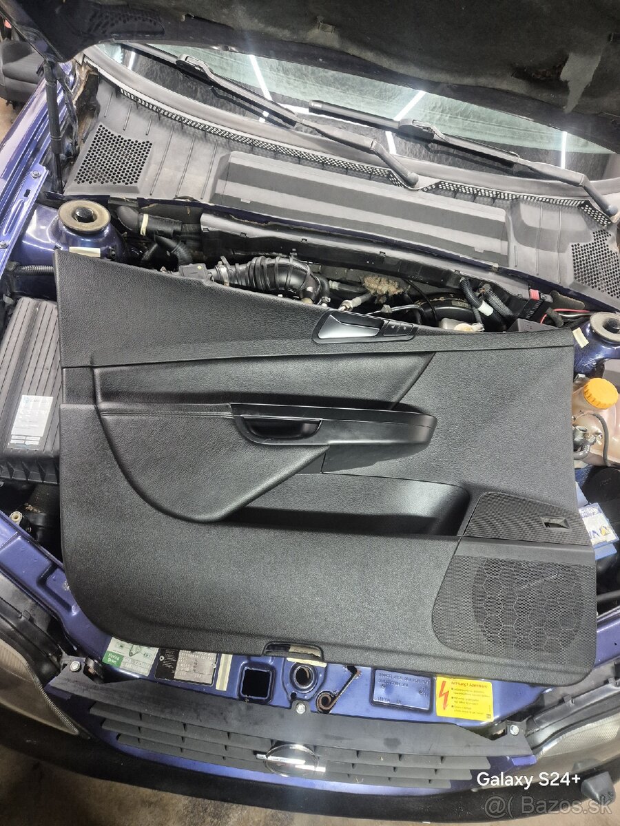 Passat B6 sedačky koža + alcantara top stav - 15