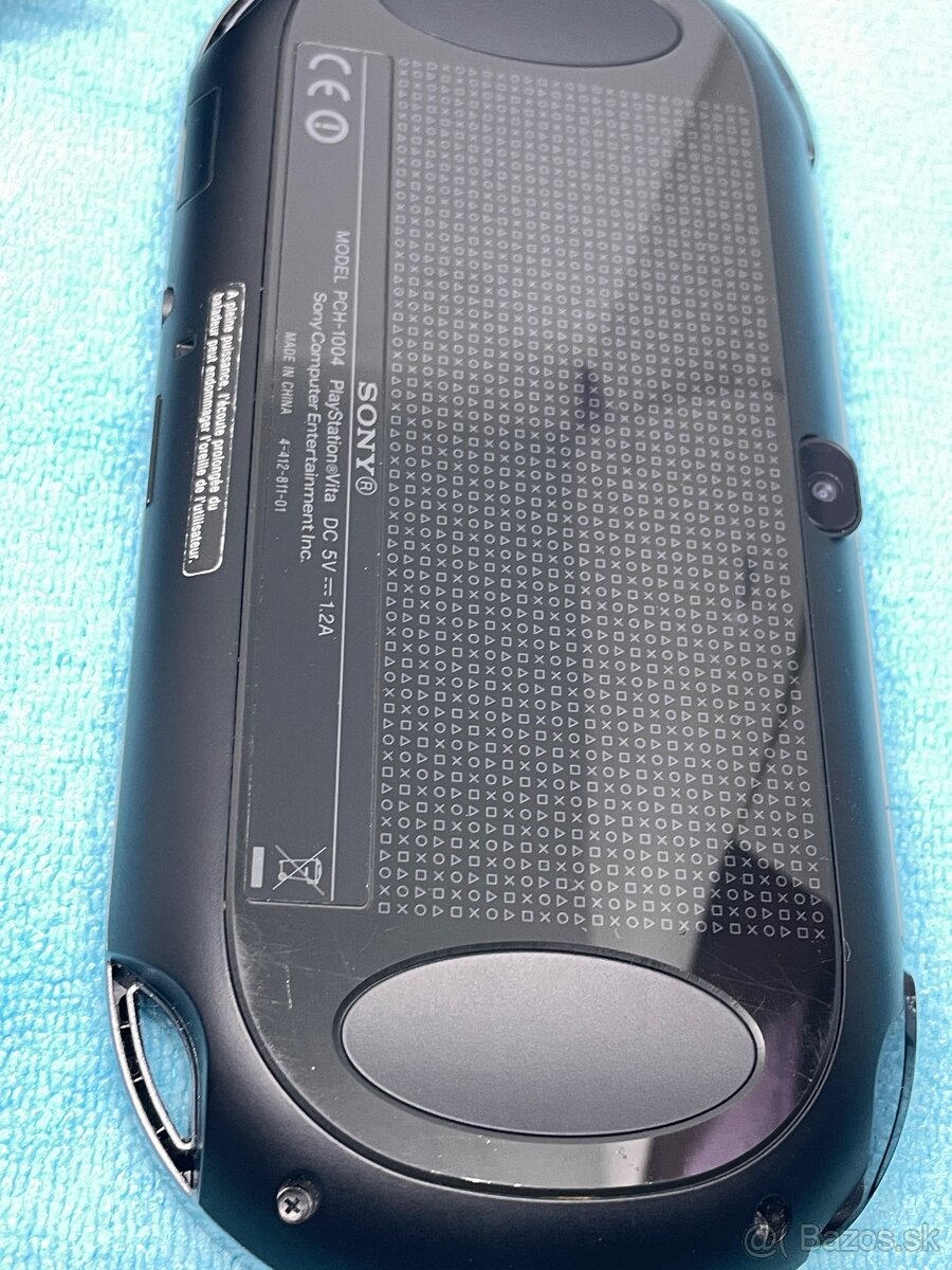 PS vita PCH-1004 oled displej -folia +4gb - 15