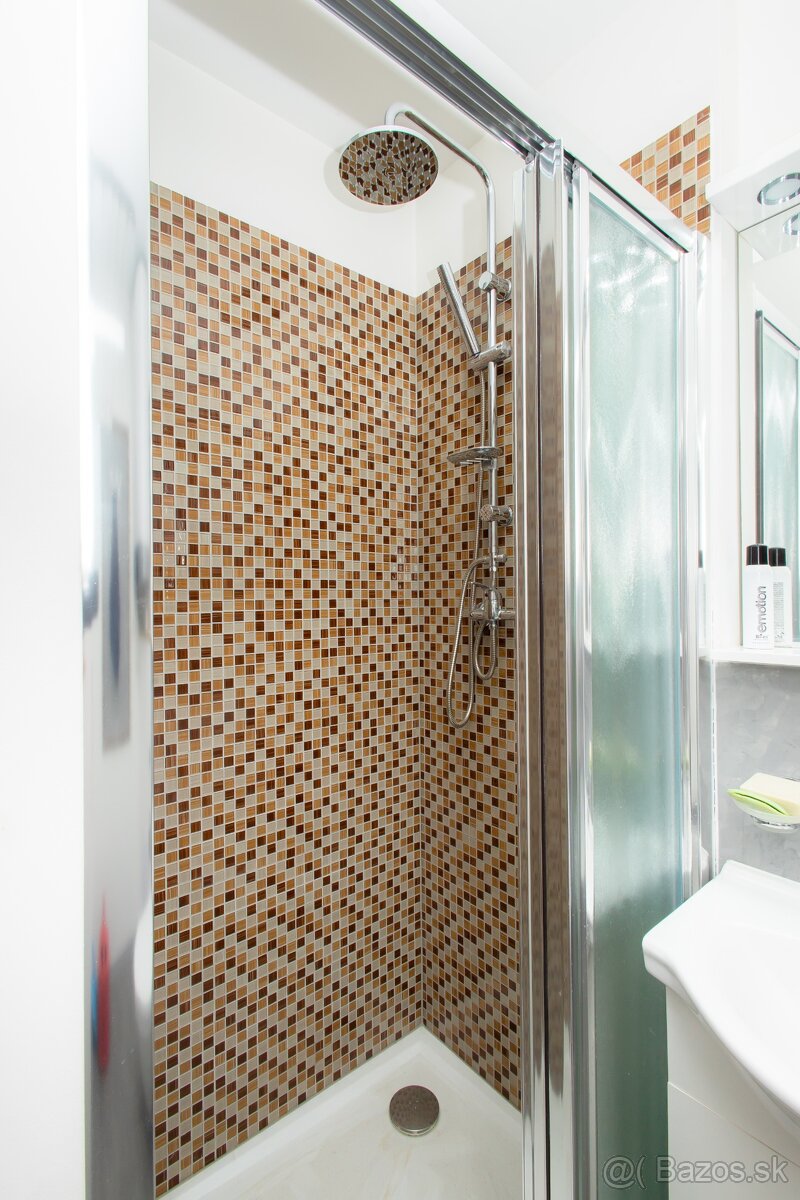 Záhrada 2253 m2 v Čunove s obytným domčekom - 15