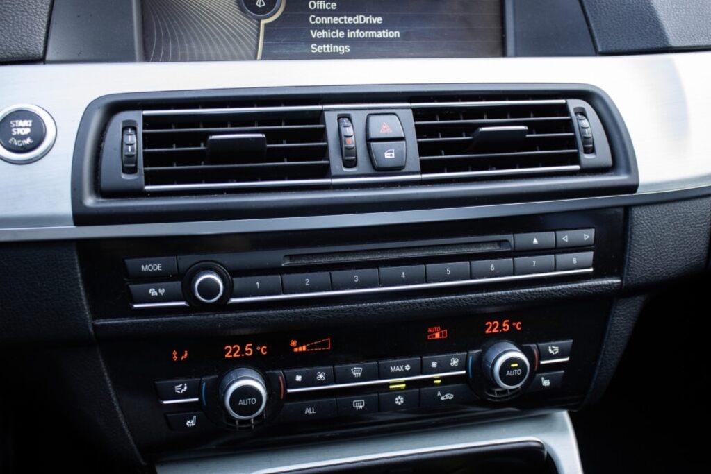 BMW 535d, 220kW (2012) - 15