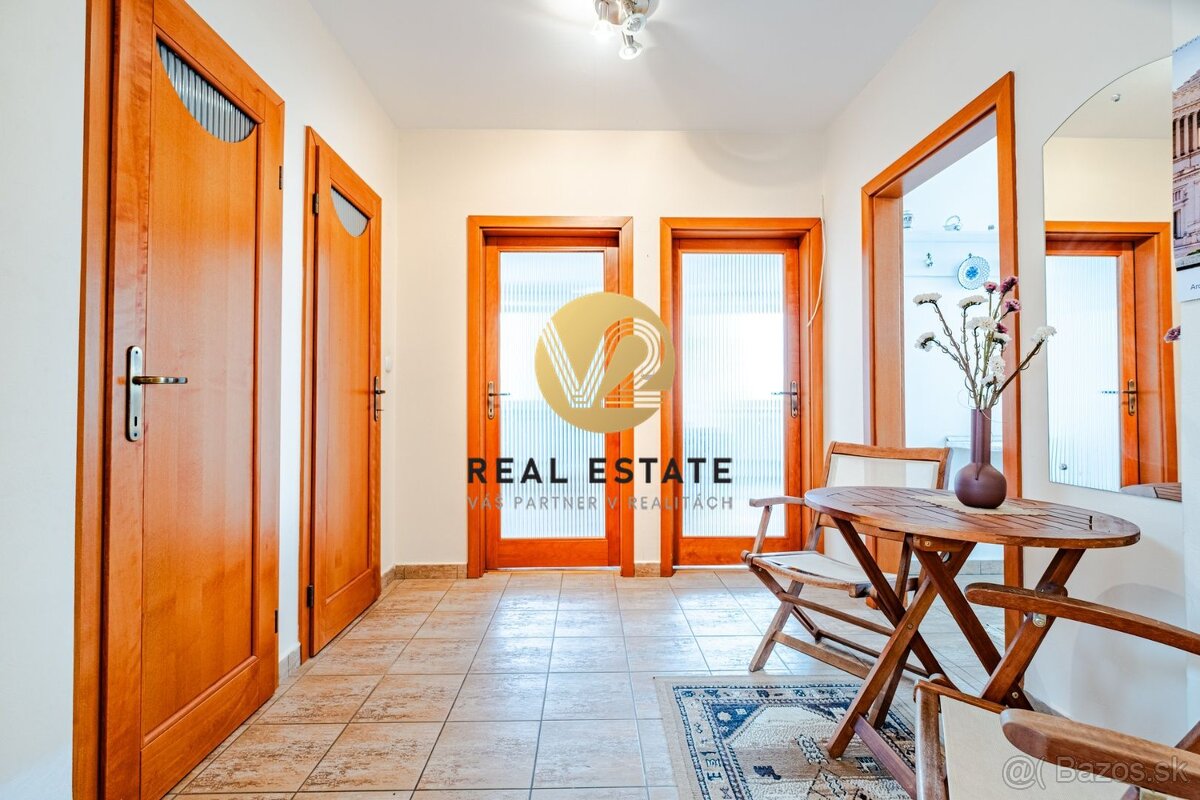 Na PREDAJ Dvojgeneračný RD Nitra - Zobor na 909m2 pozemku - 15