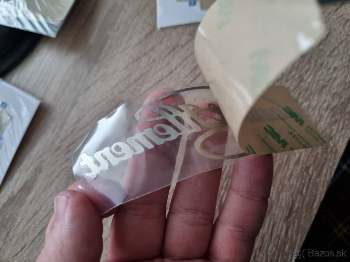 Nápis Laurin Klement , chrom, zlatý, červený, čierny - 15