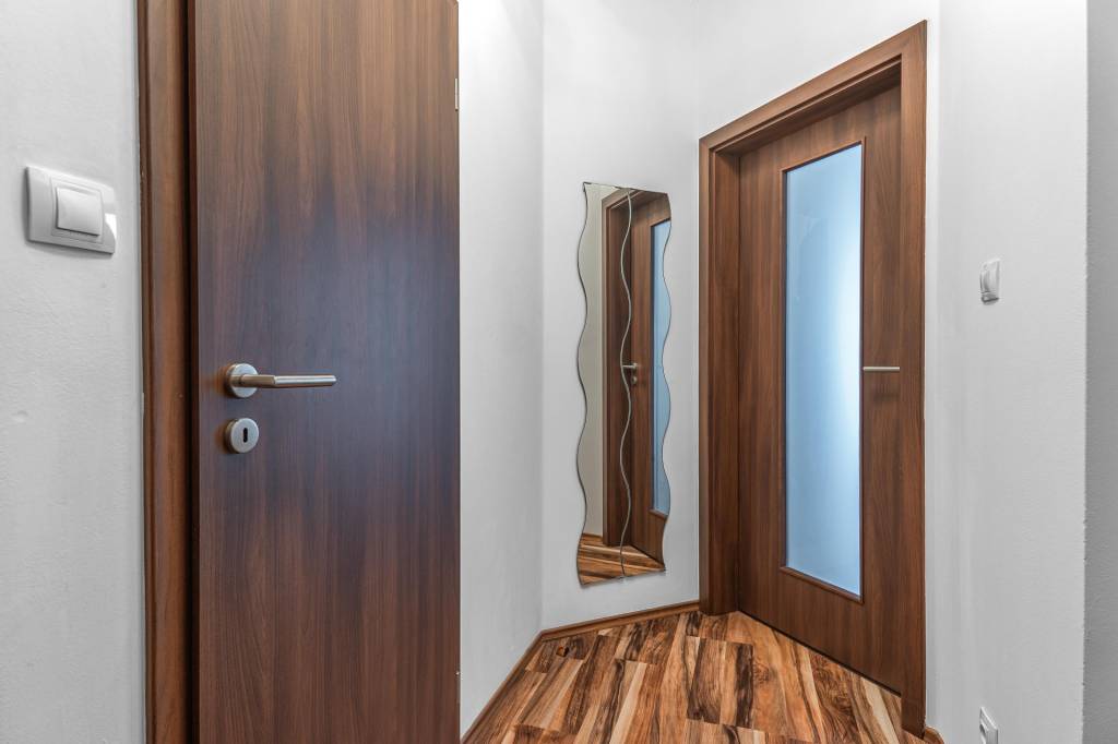 Exkluzívny 2-izb byt na prenájom – Ružinov, (Jégého Alej) s - 15