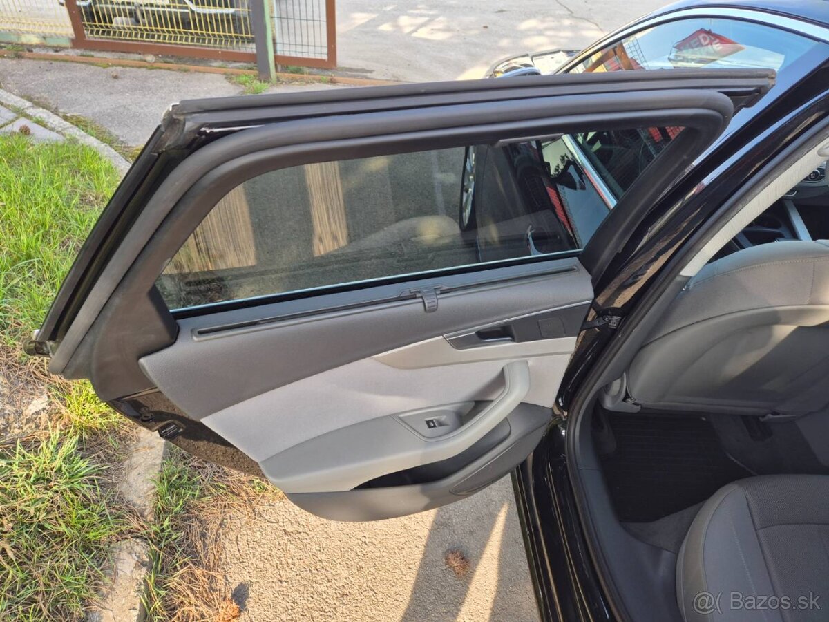 Audi A4 Avant 30 2.0 TDI Advanced S tronic - 15