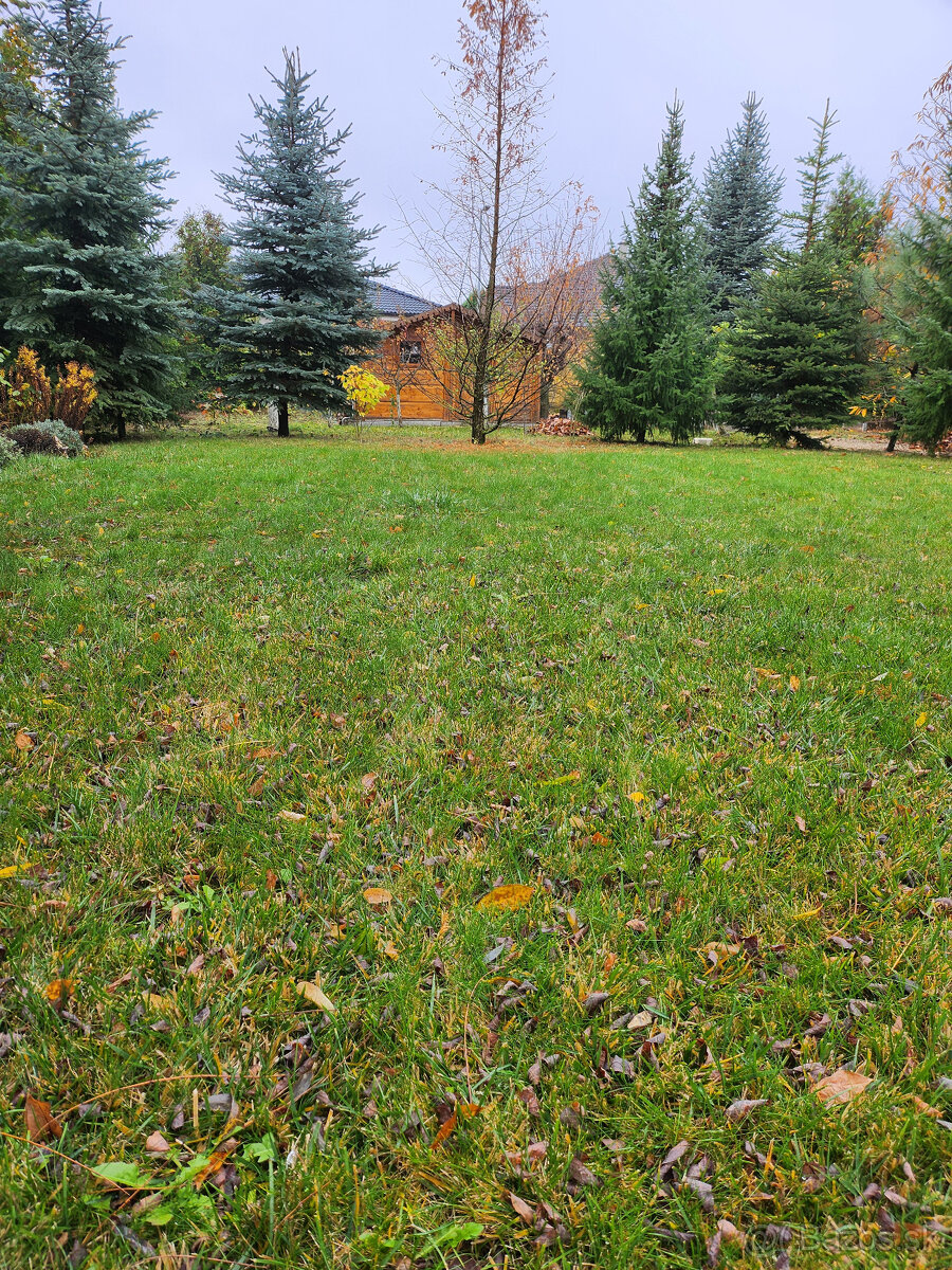 Novší, poschodový rod.dom M.Lapáš na 11á pozemku - 15