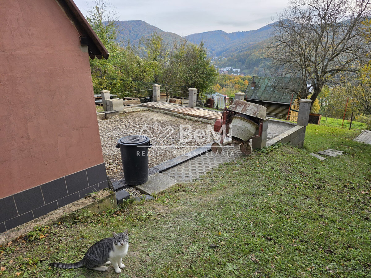 Rekreačný pozemok s murovanou chatkou - 15
