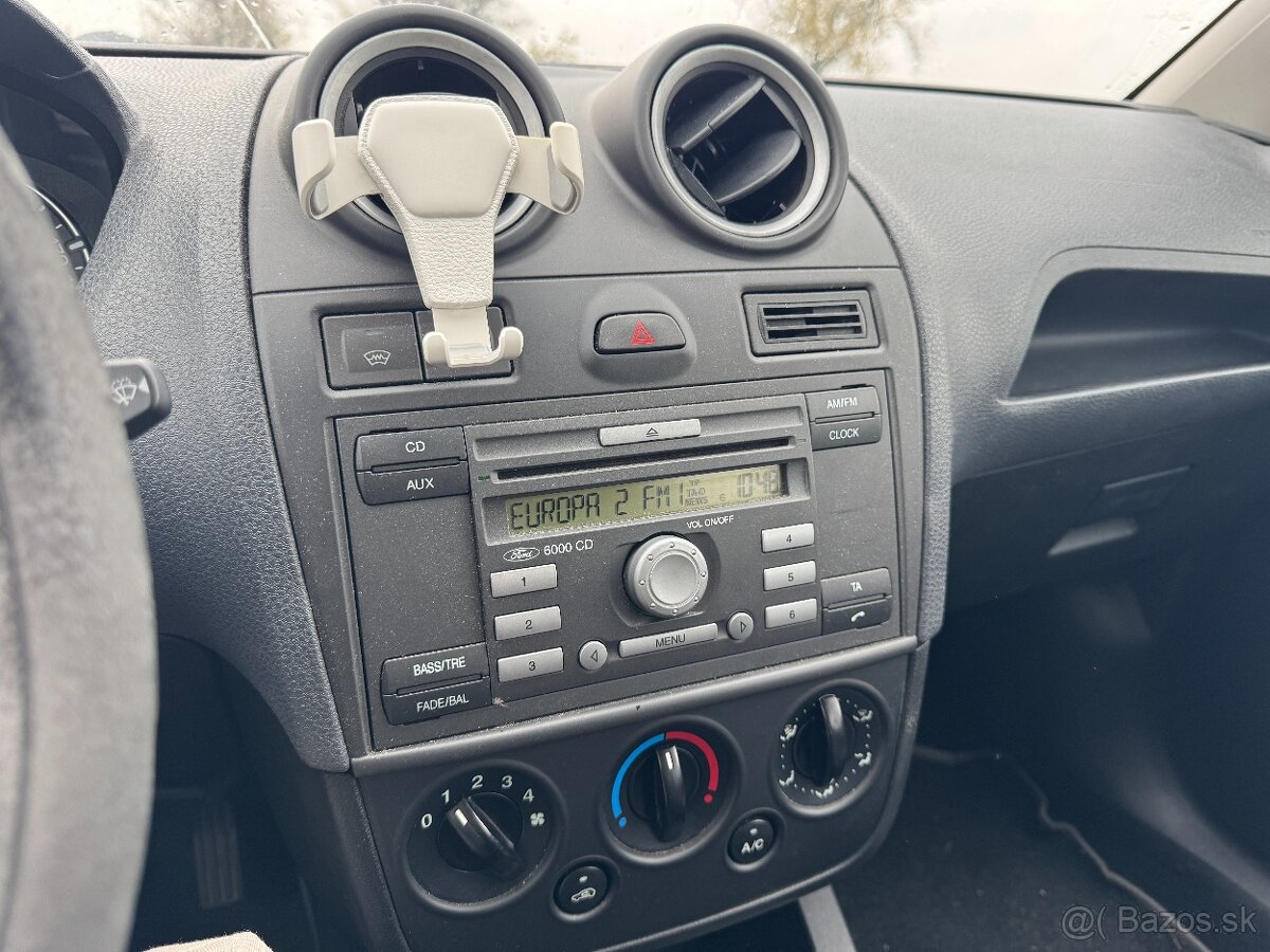 Ford Fiesta 1.25i Duratec Ambiente, 55 kw, 2008, A/C, benzín - 15