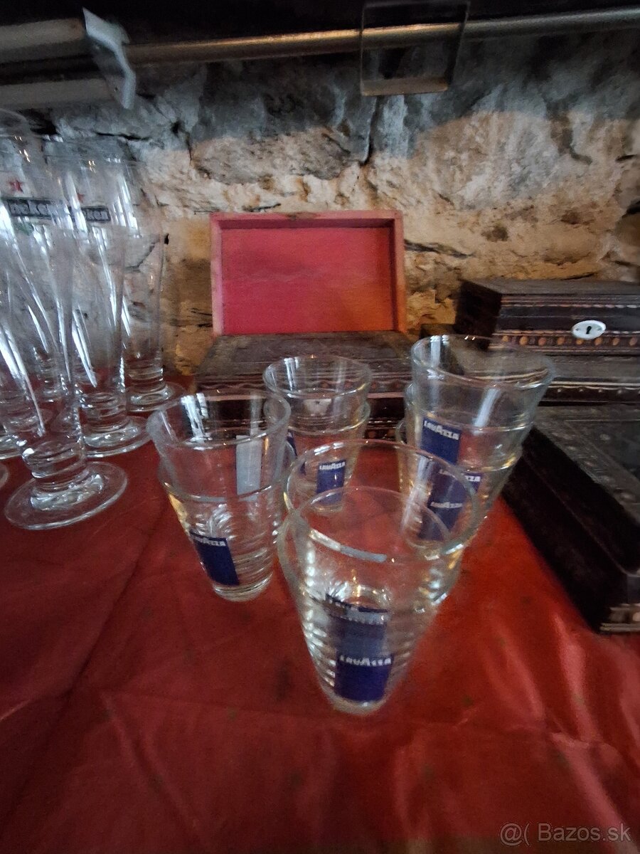 Taniere; poháre; kafe sety - 15