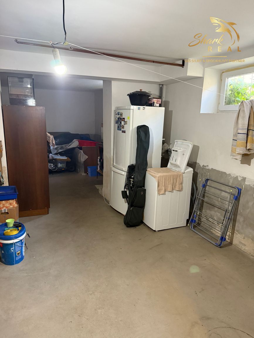 Na predaj starší 3-izbový rodinný dom Pezinok - Grinava - 15