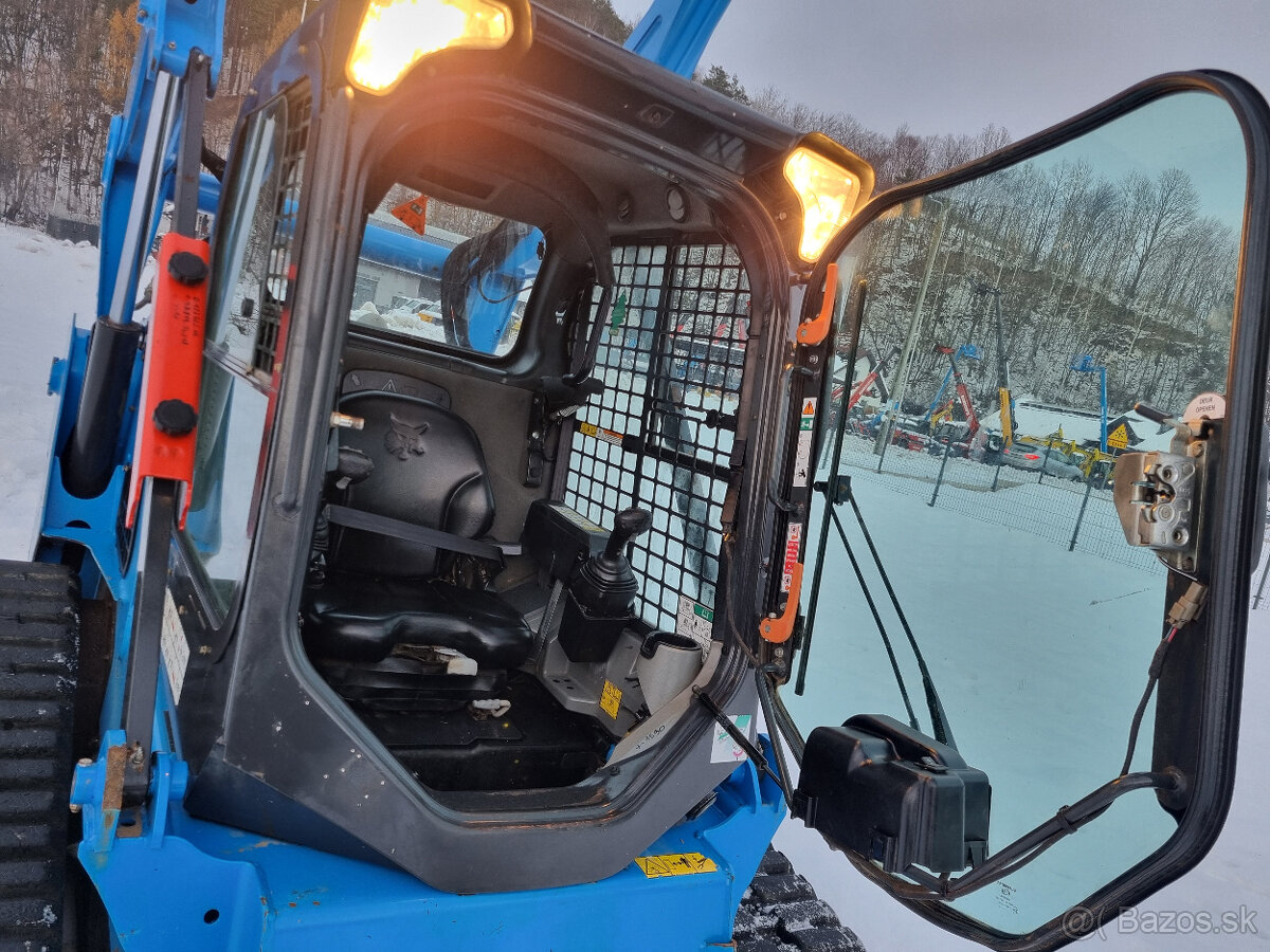 Pásový nakladač Bobcat T770 2,5 t - 15