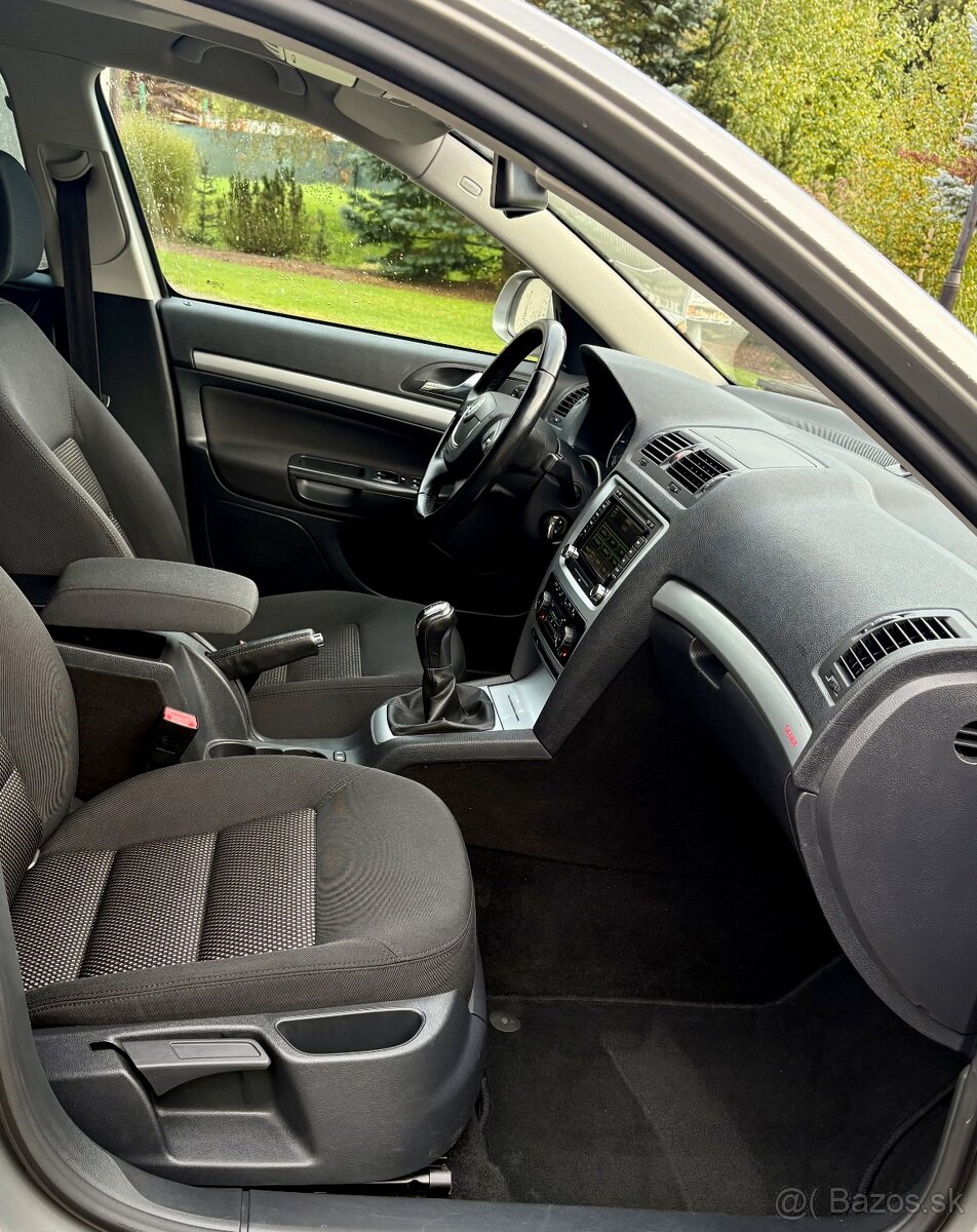 Škoda Octavia 2 SCOUT 2.0 TDi 103kw 4x4 XENON VYHREV - 15