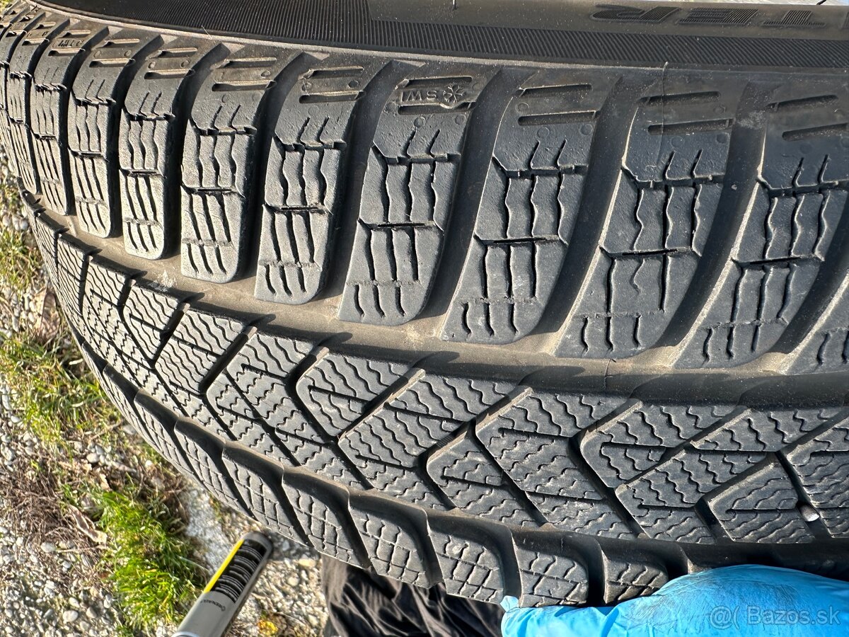 Predám zimnú sadu 5x112 225/55 r17 VW - 15
