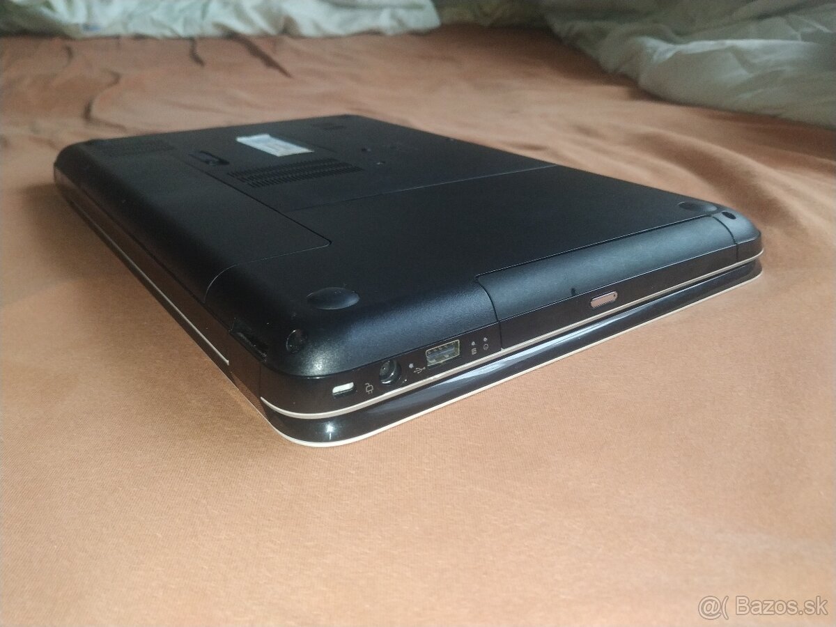 HP. 15,6“ LED. SSD 128 GB. Grafika 2 GB. Nová baterka. - 15