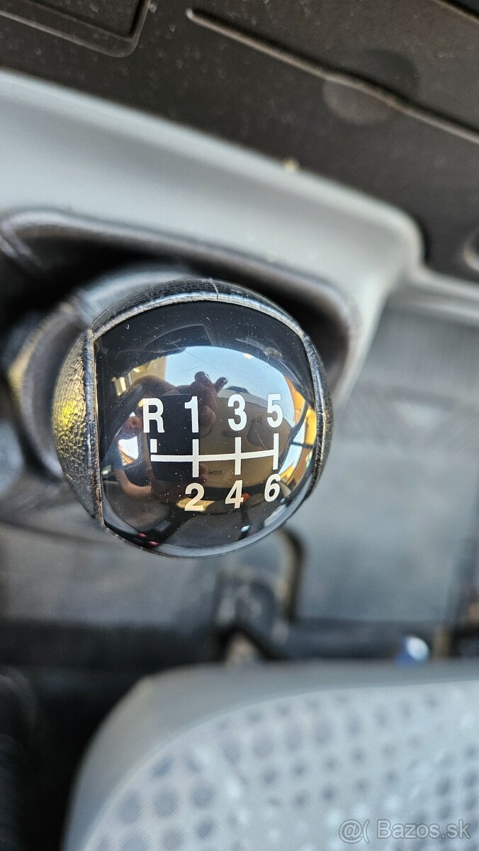 Ford Transit 2.2 TDCI - 15