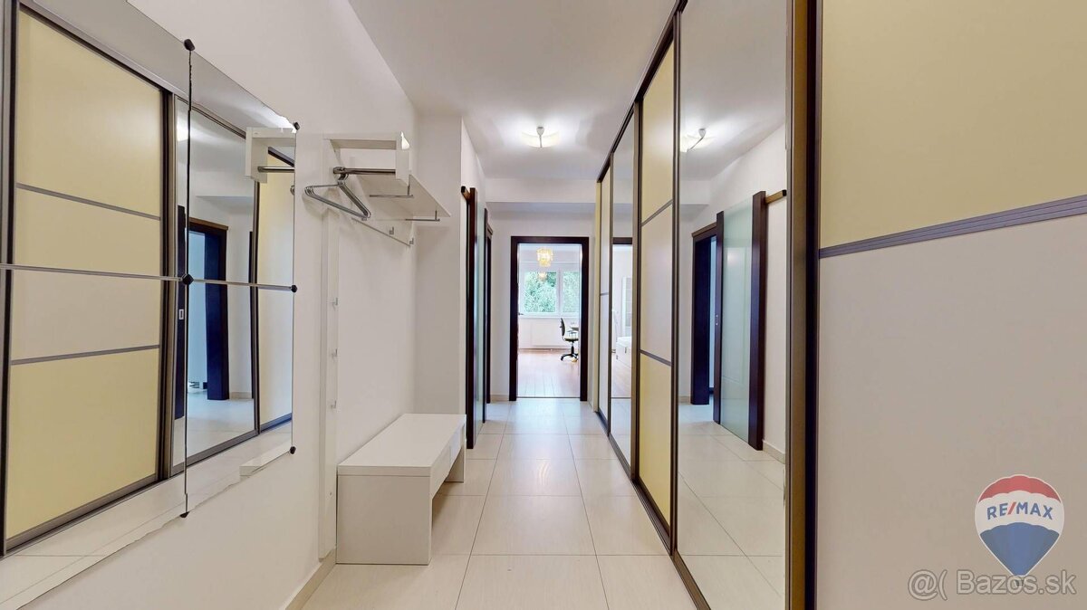 Na predaj veľkometrážny 5i exkluzívny byt s terasou a s 2 ga - 15