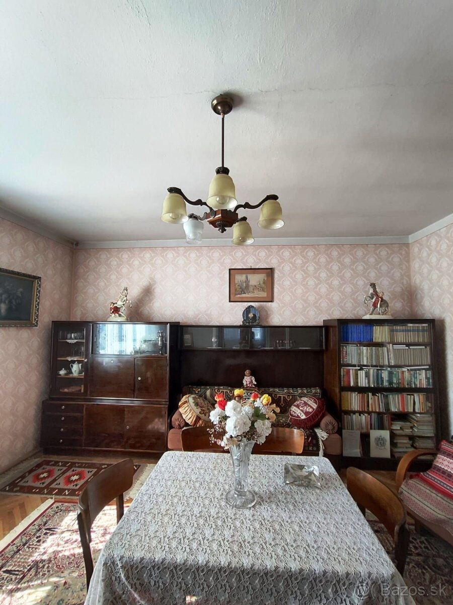 Predám priestranný dom v meste Zlaté Moravce - 15