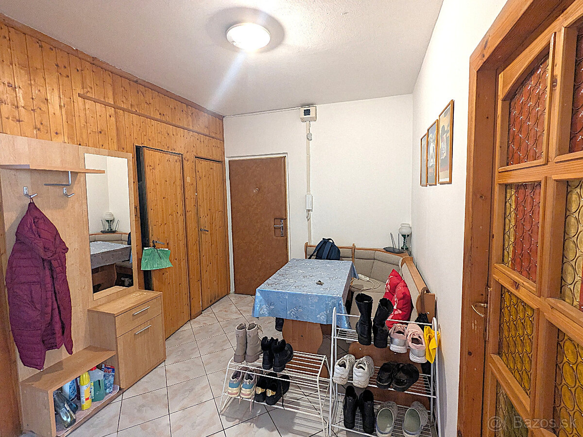 Zaujímavý 3 izb. Humenská (Terasa), OV, LO, 6.p., PS - 15