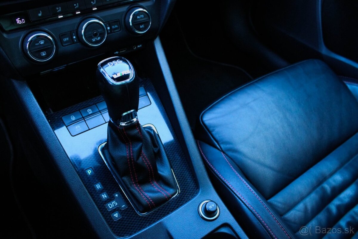 Škoda Octavia Combi 2.0 TDI RS DSG - 15