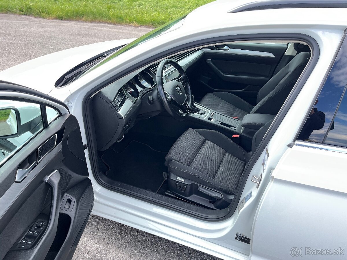 VW Passat 2.0TDI DSG 2019 - navi, nová STK a rozvody - 15