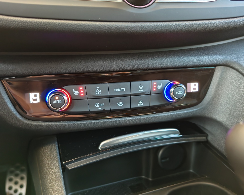 Opel Insignia ST 2.0 CDTi 128KW S Ultimate // AJ NA SPLÁTKY/ - 15