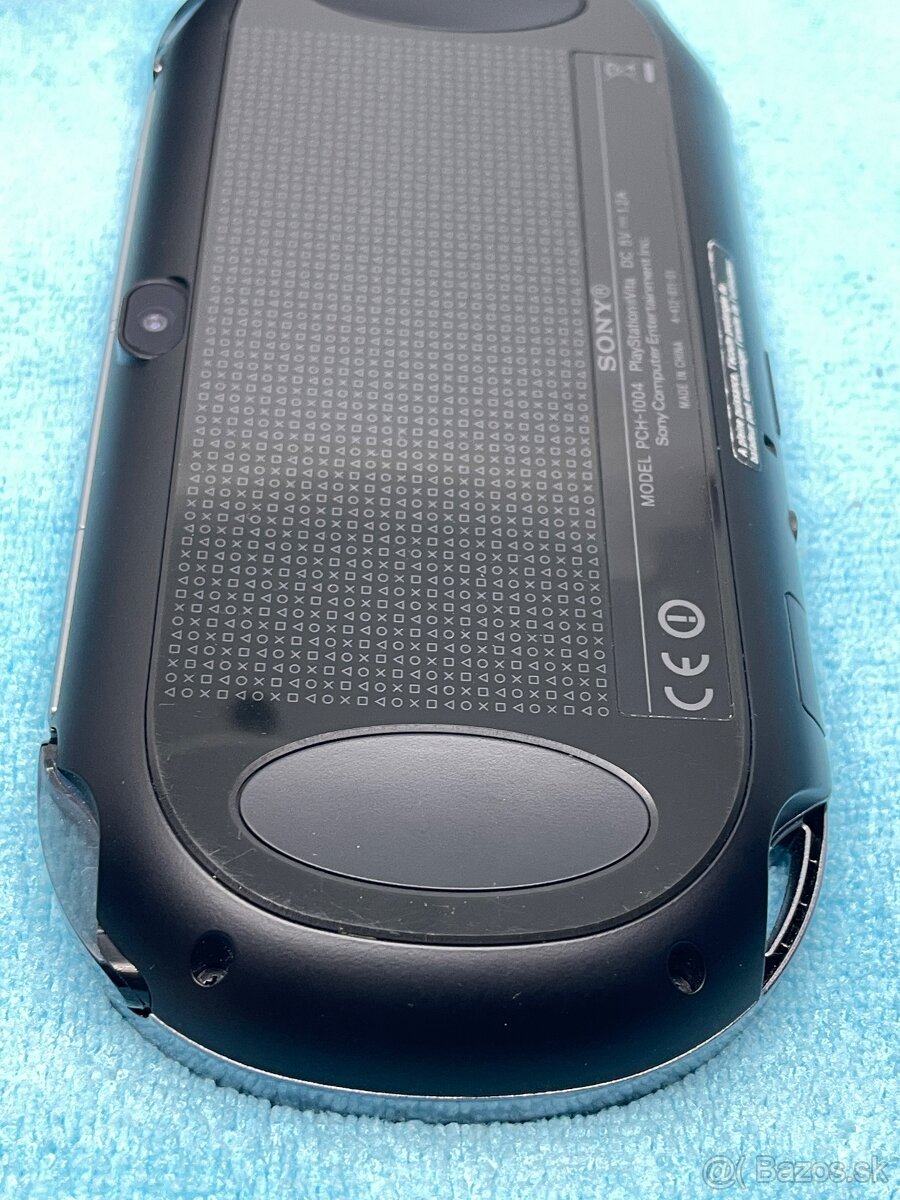 PS vita PCH-1004 oled displej -folia +4gb - 15