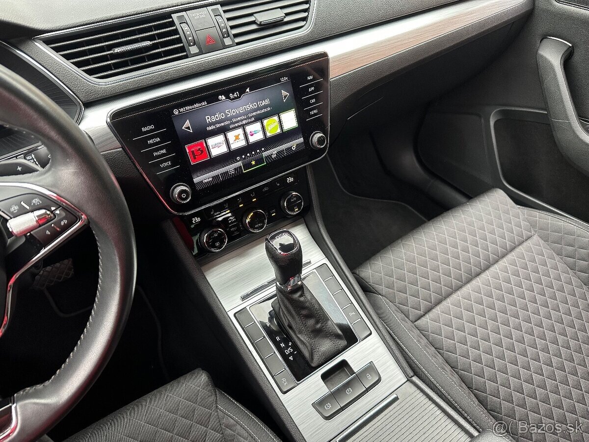 Škoda Superb III Combi Facelift s automatickou prevodovkou D - 15