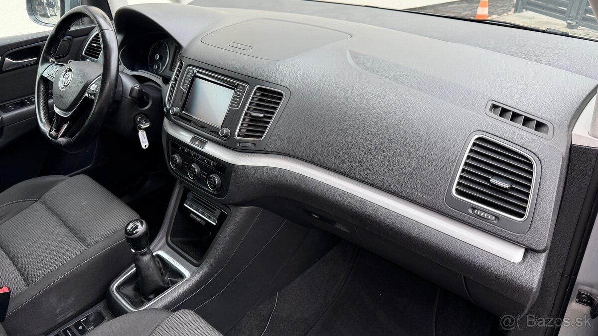 VOLKSWAGEN SHARAN 4MOTION - NA PREDAJ - 15