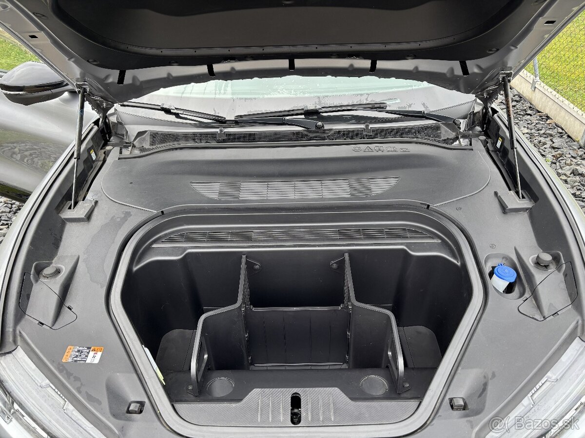 Mustang Mach-E 4x4 ER , 98 KWH , 351 koní odpočet DPH - 15