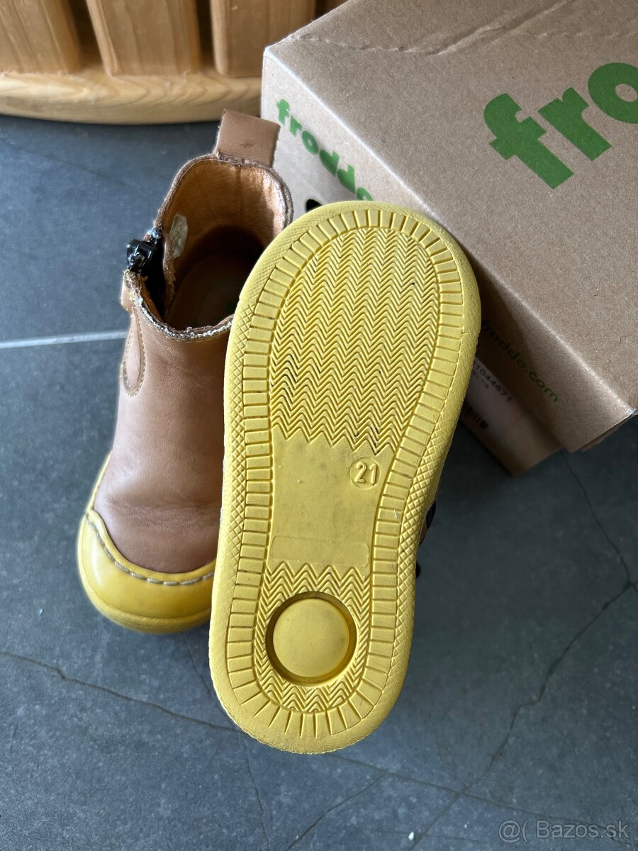 Sandalky, tenisky velkosti 20-21-22 - 15