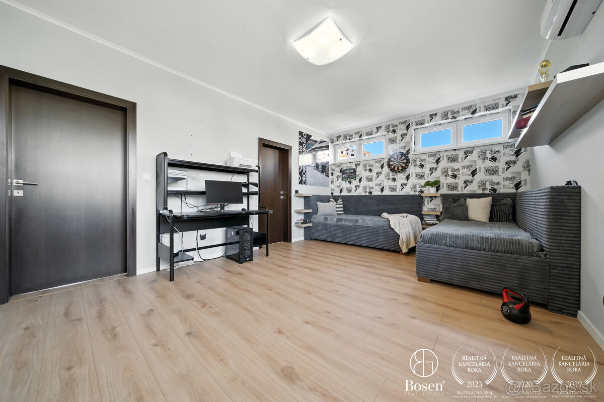 BOSEN | Výhľady, priestor, krb - 152 m2 plus terasa 102 m2, - 15